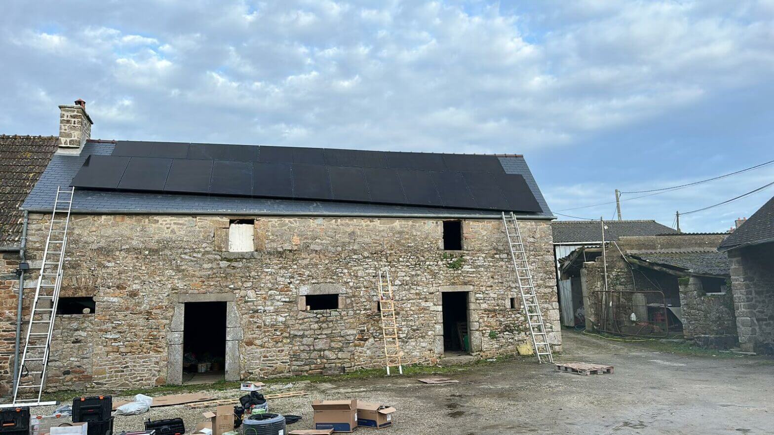 Installation photovoltaïque, en autoconsommation, d’une puissance de 9 kWc à Saint-Germain-le-Gaillard (50)